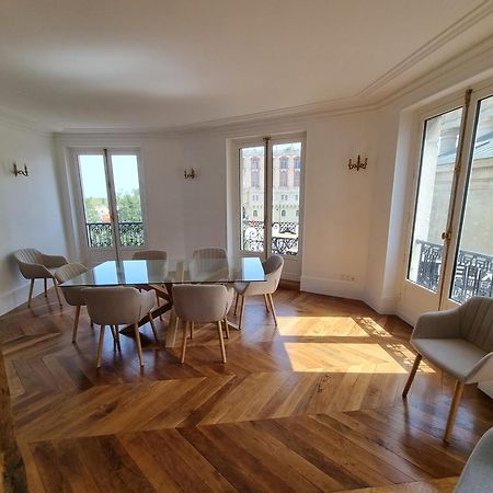 Face Chateau St Germain En Laye, Appartement 4 A 6 Personnes, 23 Min De Paris Champs-Elysees 생제르맹 앙 레 외부 사진