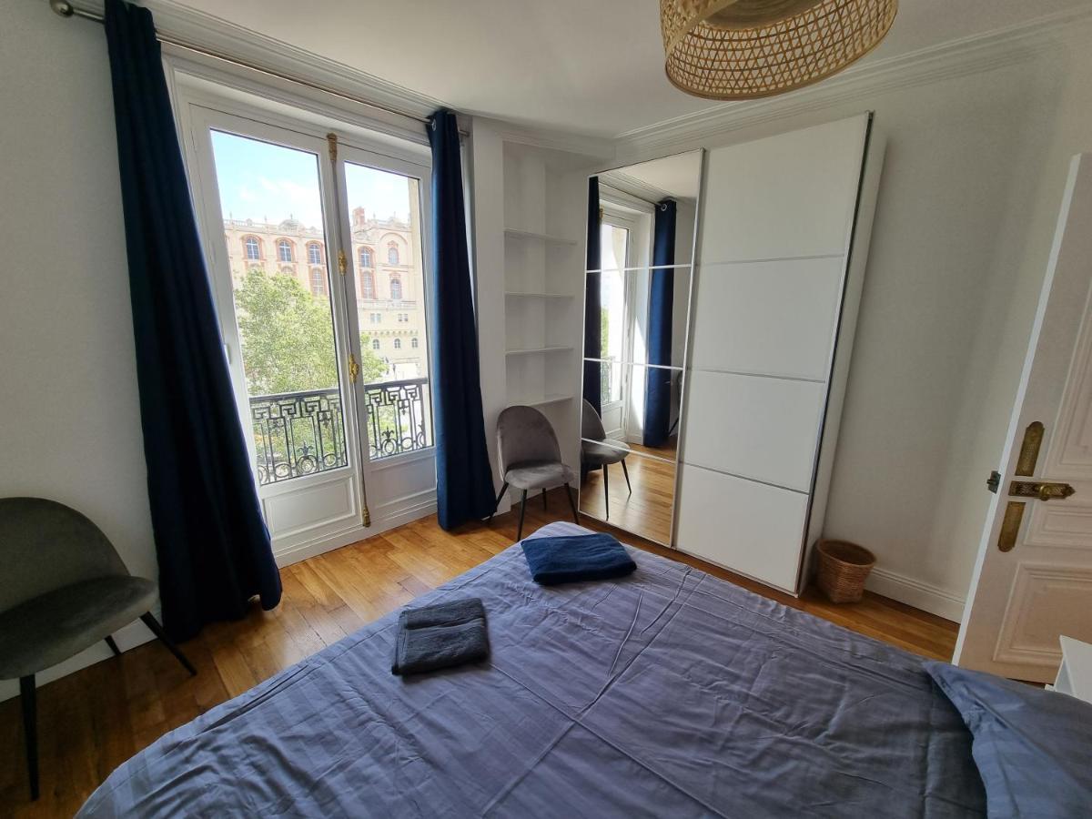 Face Chateau St Germain En Laye, Appartement 4 A 6 Personnes, 23 Min De Paris Champs-Elysees 생제르맹 앙 레 외부 사진