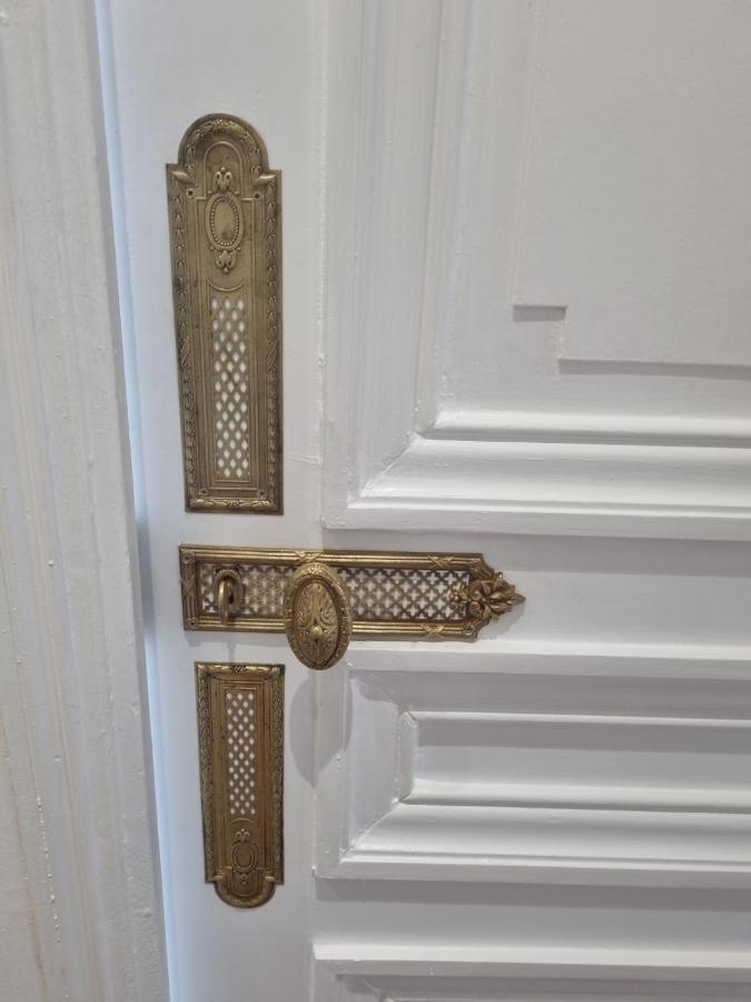 Face Chateau St Germain En Laye, Appartement 4 A 6 Personnes, 23 Min De Paris Champs-Elysees 생제르맹 앙 레 외부 사진