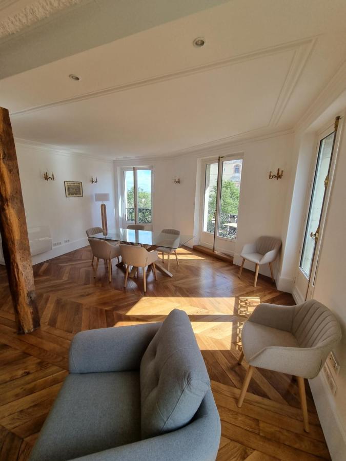 Face Chateau St Germain En Laye, Appartement 4 A 6 Personnes, 23 Min De Paris Champs-Elysees 생제르맹 앙 레 외부 사진