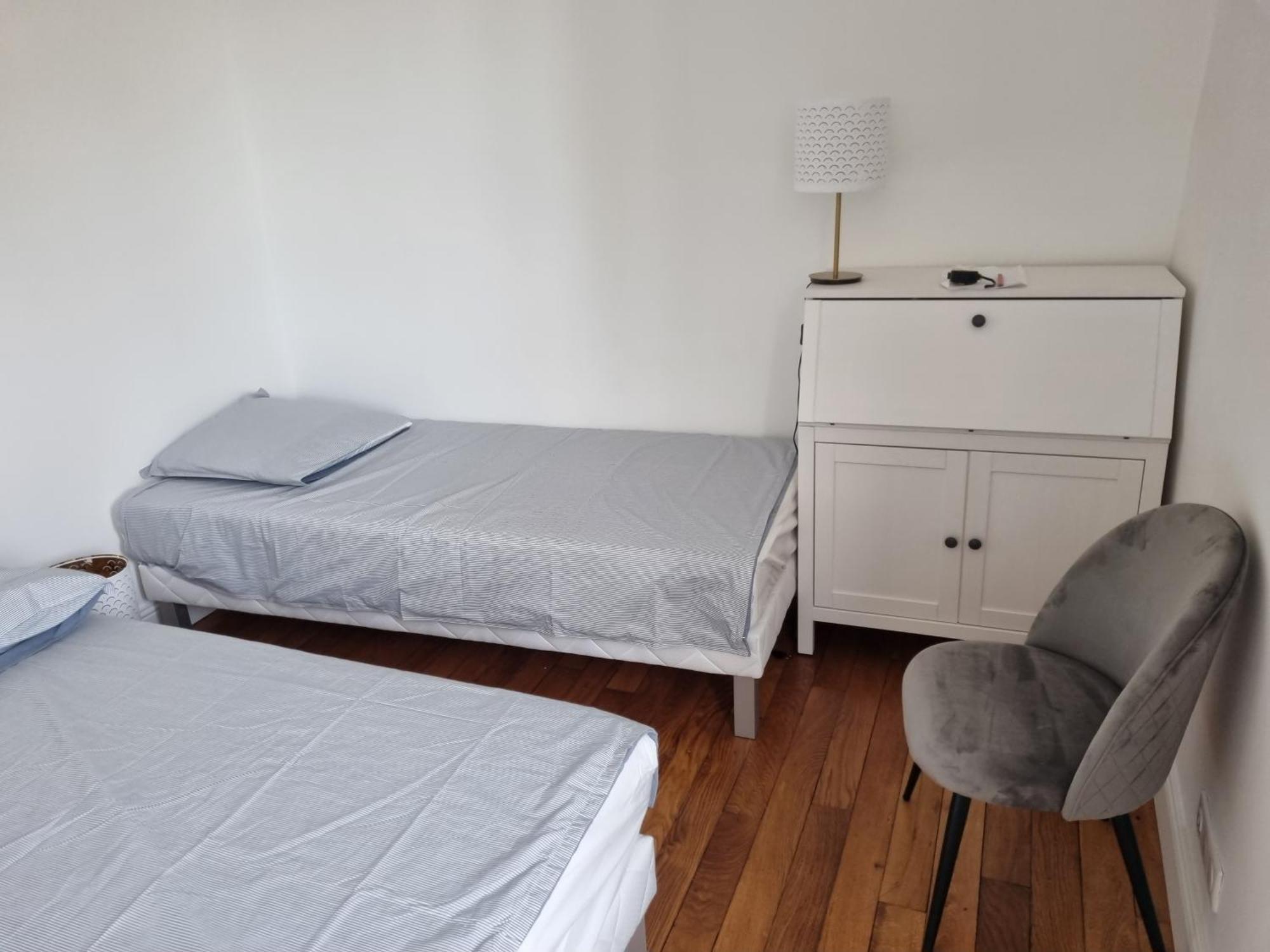 Face Chateau St Germain En Laye, Appartement 4 A 6 Personnes, 23 Min De Paris Champs-Elysees 생제르맹 앙 레 외부 사진